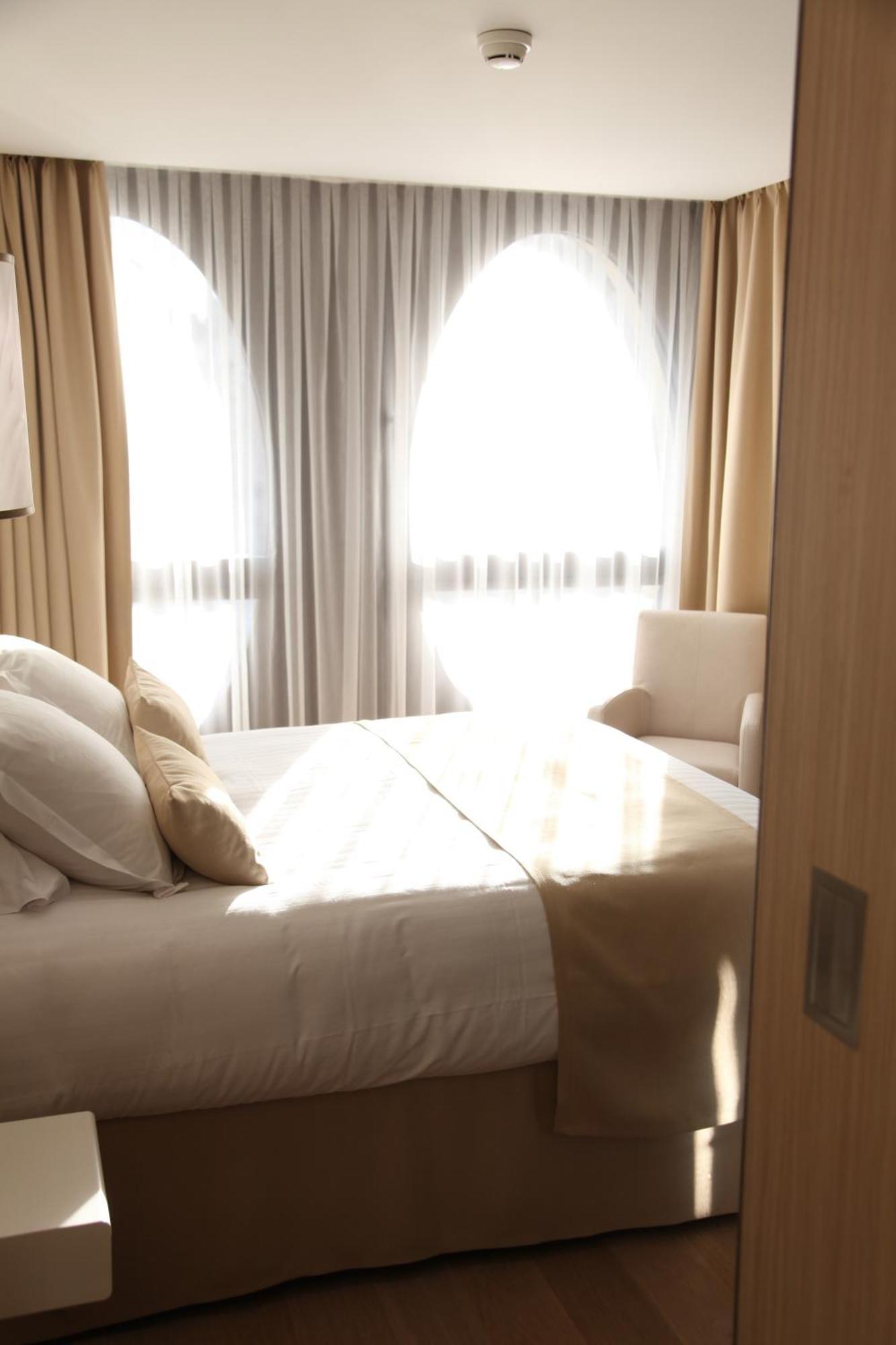 Best Western Premier Why Hotel Лилль Экстерьер фото