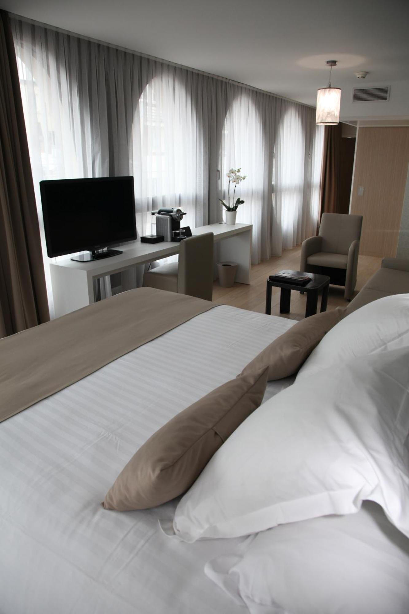 Best Western Premier Why Hotel Лилль Экстерьер фото